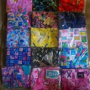 women  flowered scrubs